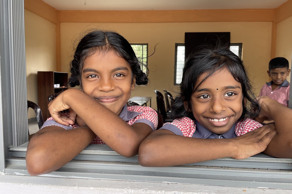 Sri Lanka: zwei lächelnde Mädchen