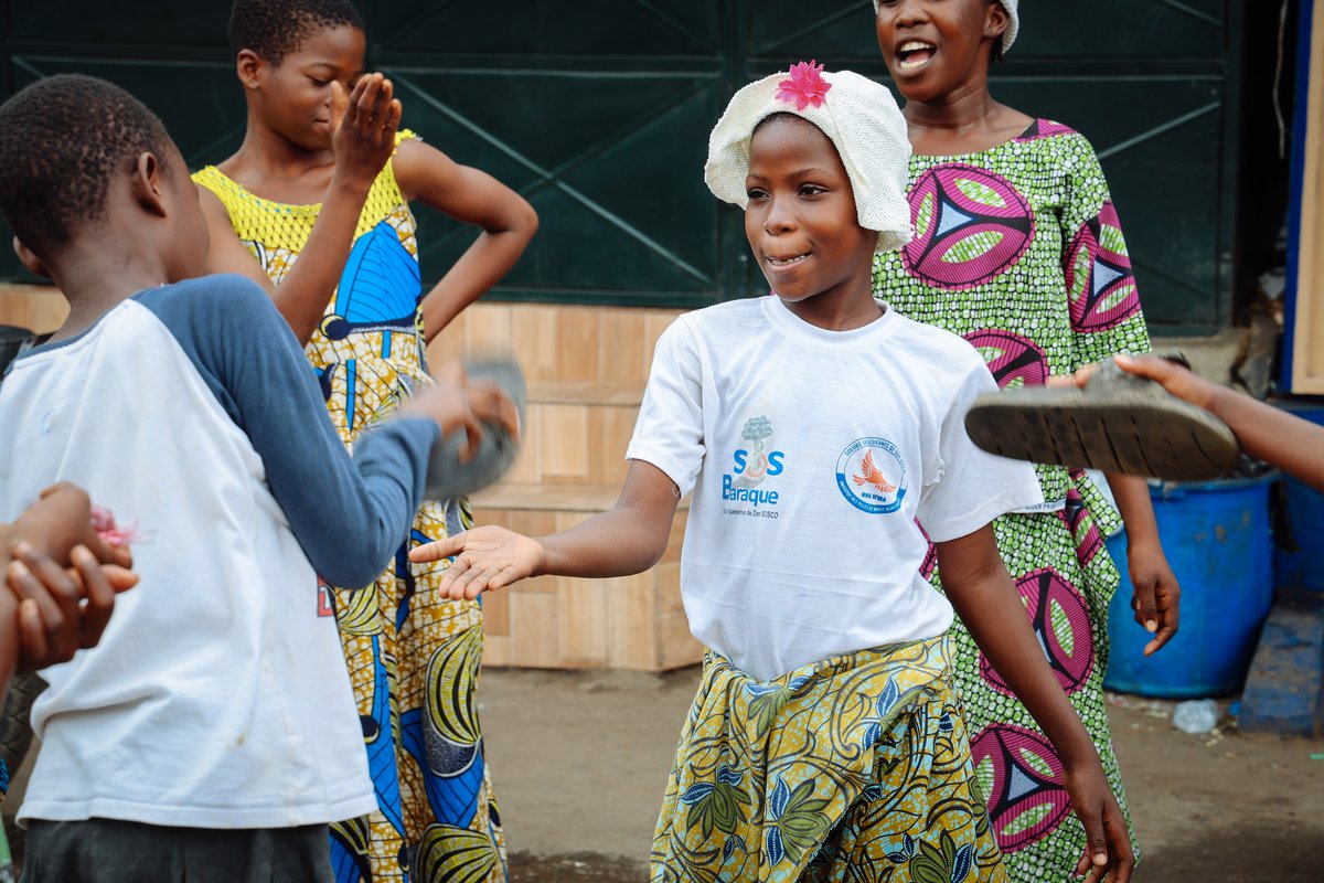 Benin: spielende Kinder bei Don Bosco