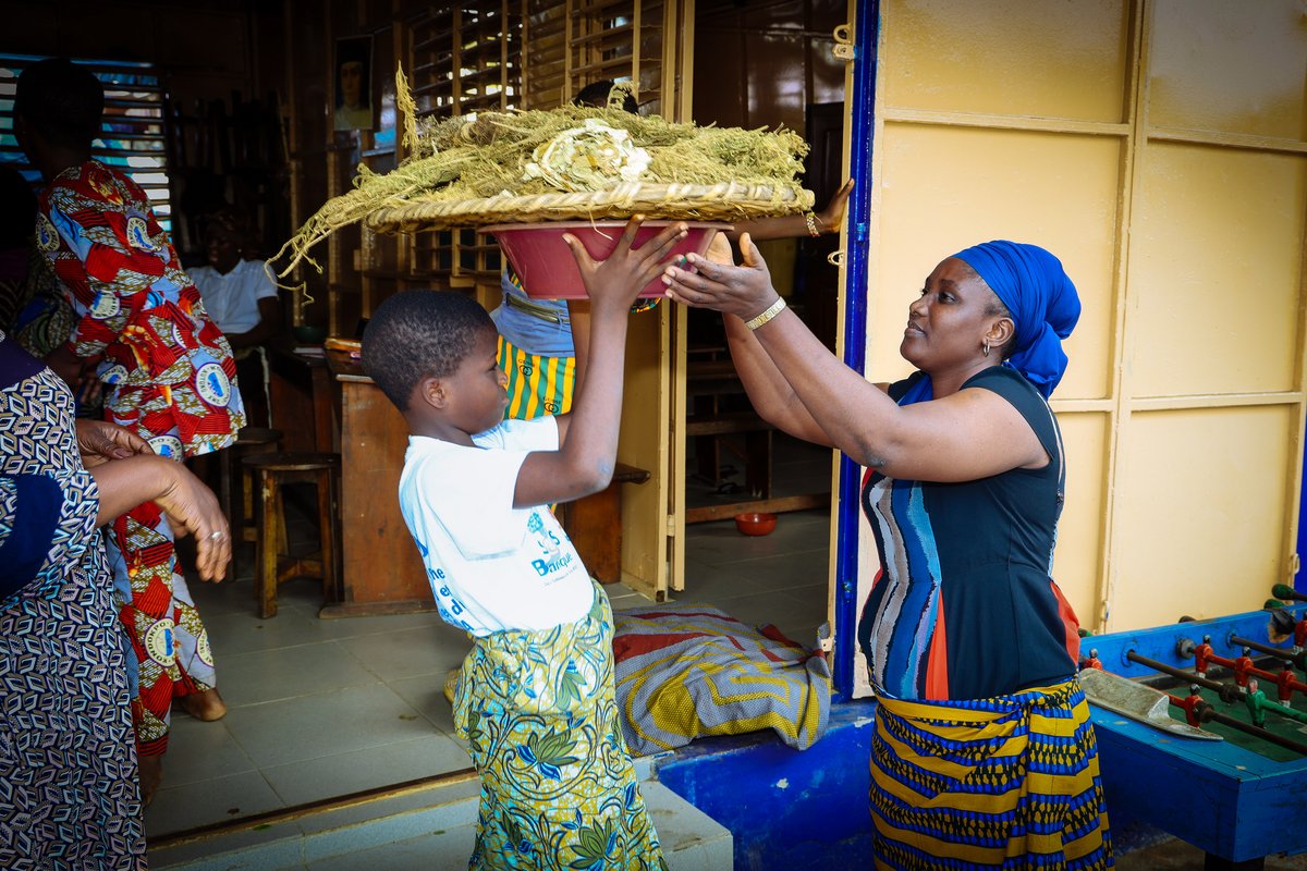 Benin: Mädchen auf dem Markt