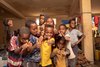 Äthiopien: fröhliche Kinder in der Flüchtlingsunterkunft