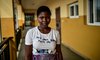 Sierra Leone: Patricia vorm Don Bosco-Klassenraum